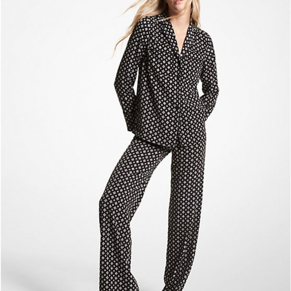 MICHAEL Michael Kors Black and White Geometric Pajama Set - Picture 3 of 10
